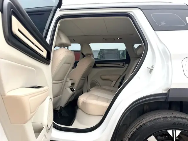 GEELY ICON 2023
