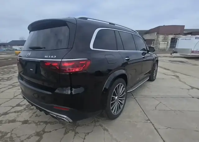 MERCEDES-BENZ GLS AMG 63 2024