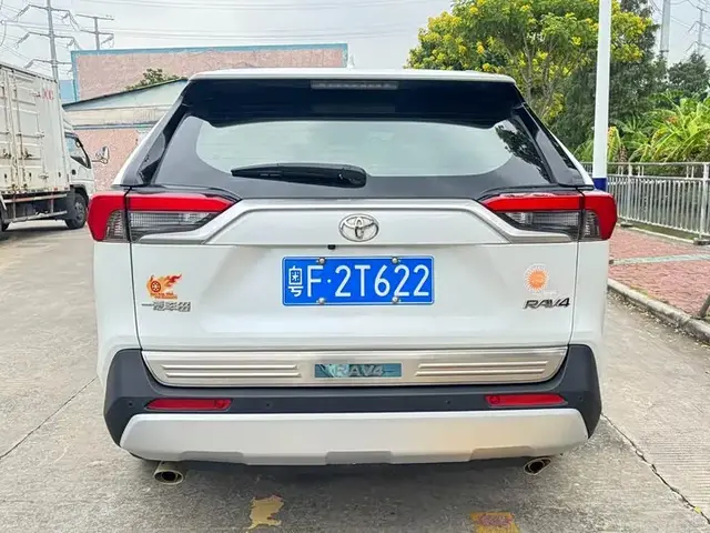 TOYOTA RAV4 2021