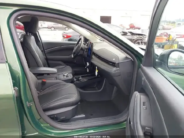 FORD MUSTANG MACH-E PREMIUM 2024