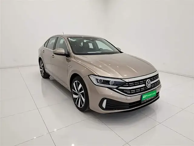 VOLKSWAGEN SAGITAR 2022