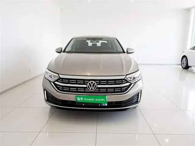 VOLKSWAGEN SAGITAR 2022