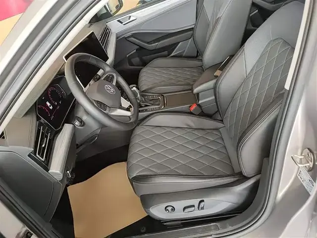 VOLKSWAGEN SAGITAR 2022