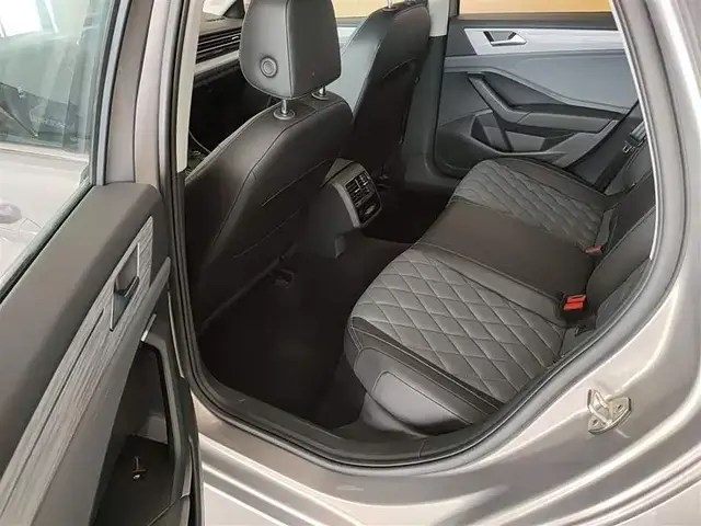 VOLKSWAGEN SAGITAR 2022