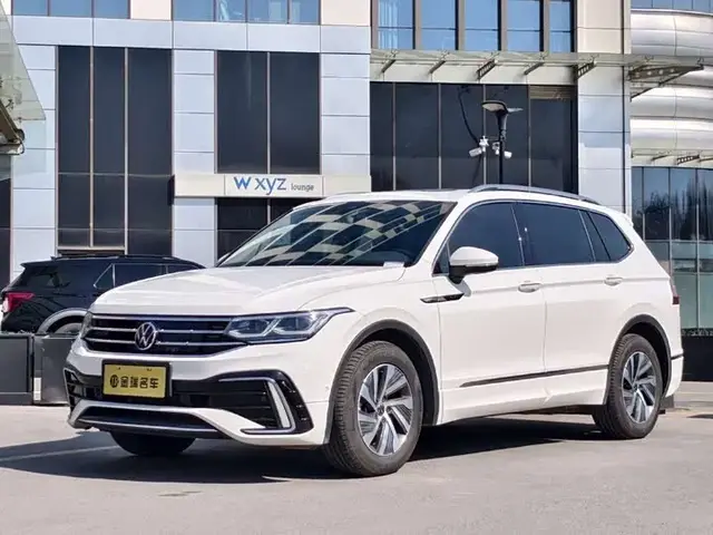 VOLKSWAGEN TIGUAN L 2022