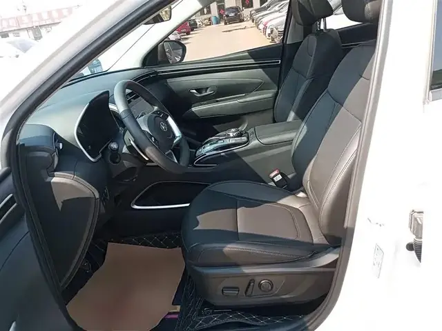 HYUNDAI TUCSON L 2023