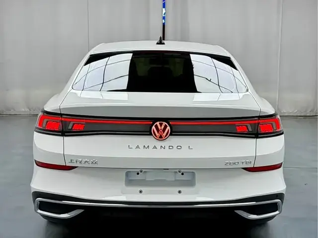 VOLKSWAGEN LAMANDO L 2022