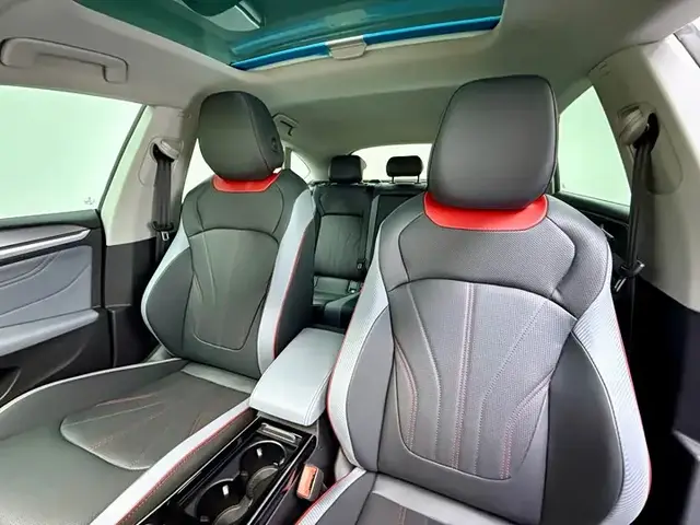 VOLKSWAGEN LAMANDO L 2022