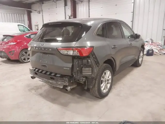 FORD ESCAPE SE 2022