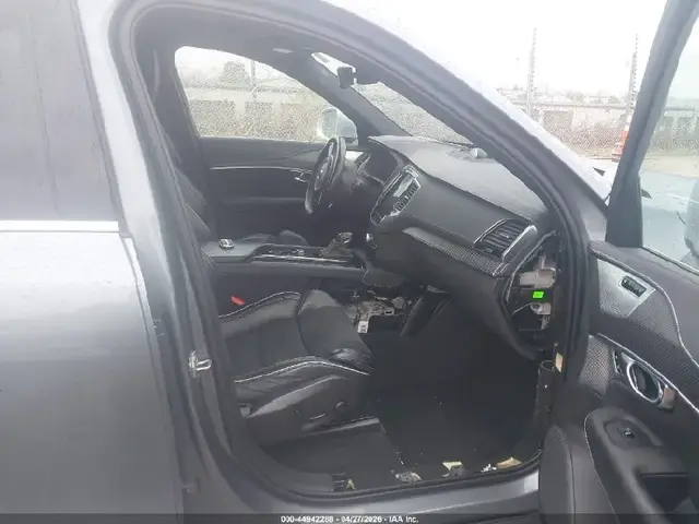 VOLVO XC90 2018