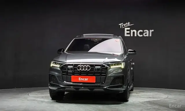 AUDI Q7 2022