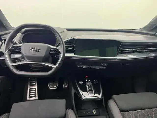 AUDI Q5 E-TRON 2023