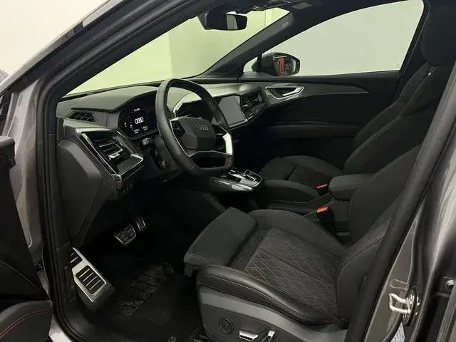 AUDI Q5 E-TRON 2023