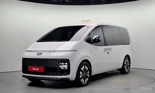 HYUNDAI STARIA PRESTIGE 9-МЕСТНЫЙ 2022