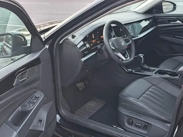 VOLKSWAGEN PASSAT 2022