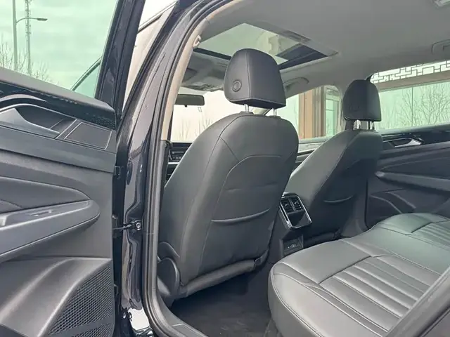VOLKSWAGEN PASSAT 2022
