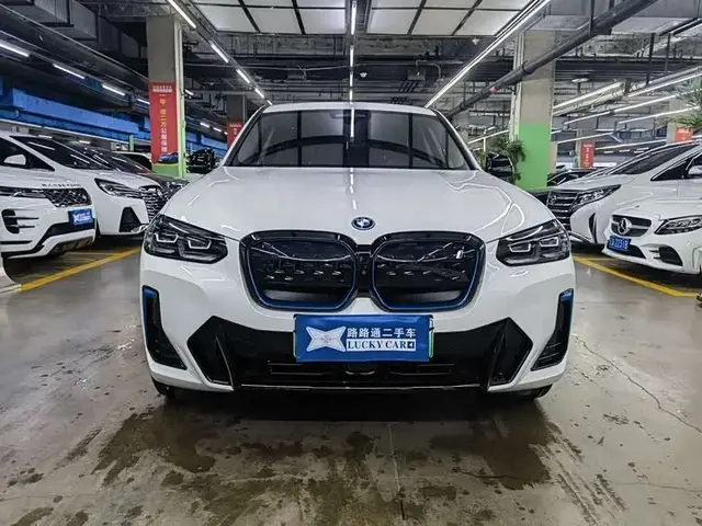 BMW IX3 2022