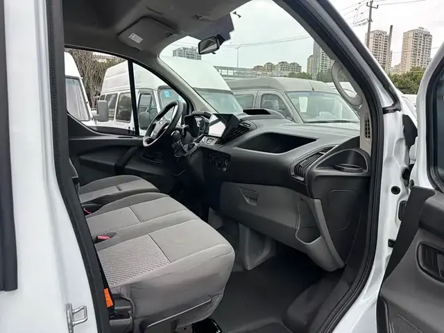 FORD TRANSIT 2023