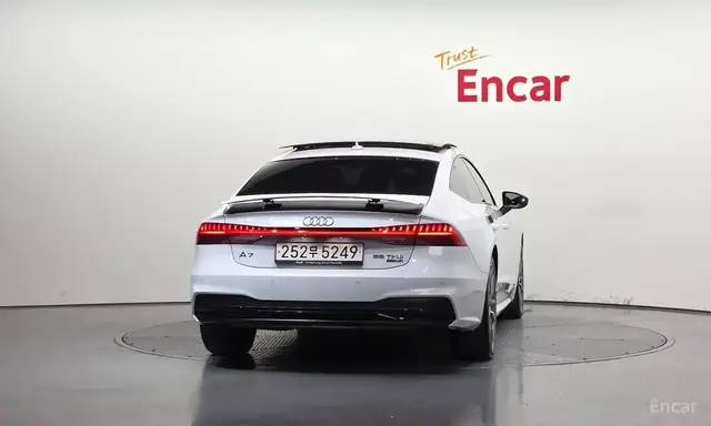 AUDI A7 2023