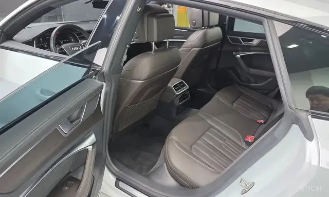 AUDI A7 2023