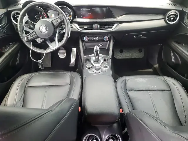 ALFA ROMEO STELVIO 2022