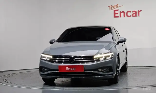 VOLKSWAGEN PASSAT GT 2022