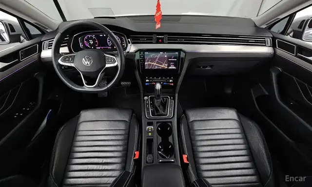 VOLKSWAGEN PASSAT GT 2022