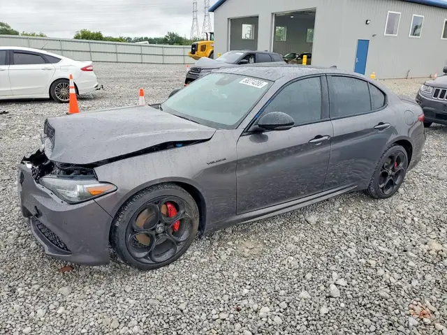 ALFA ROMEO GIULIA 2022