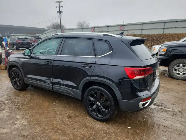 VOLKSWAGEN TAOS SE 2022