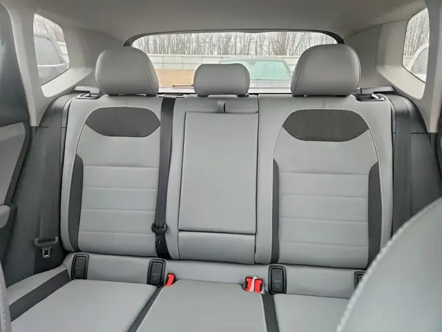 VOLKSWAGEN TAOS SE 2022