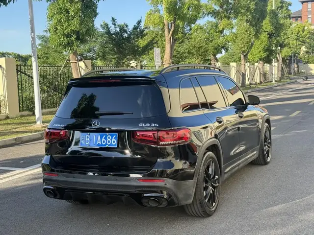 MERCEDES-BENZ GLB 2022