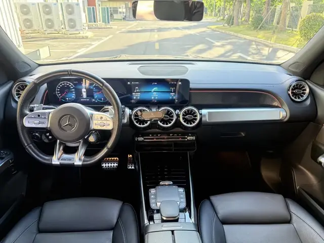 MERCEDES-BENZ GLB 2022