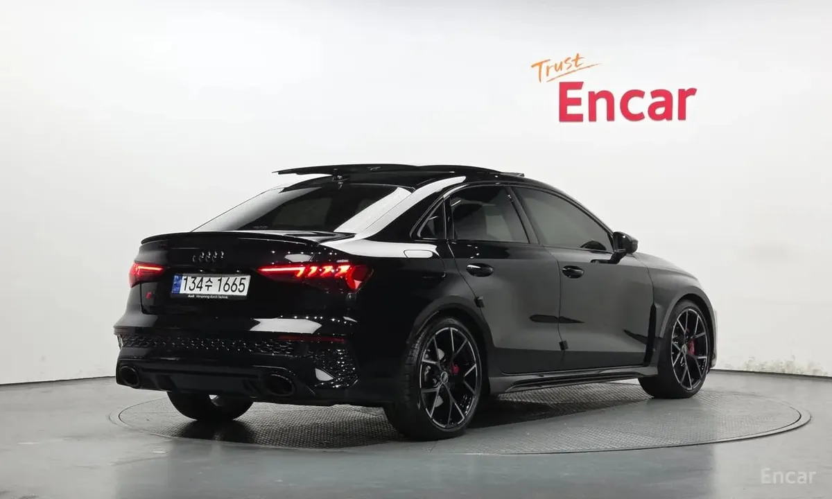 AUDI RS3 2023