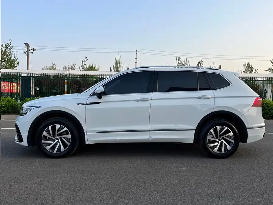 VOLKSWAGEN TIGUAN L PHEV 2023