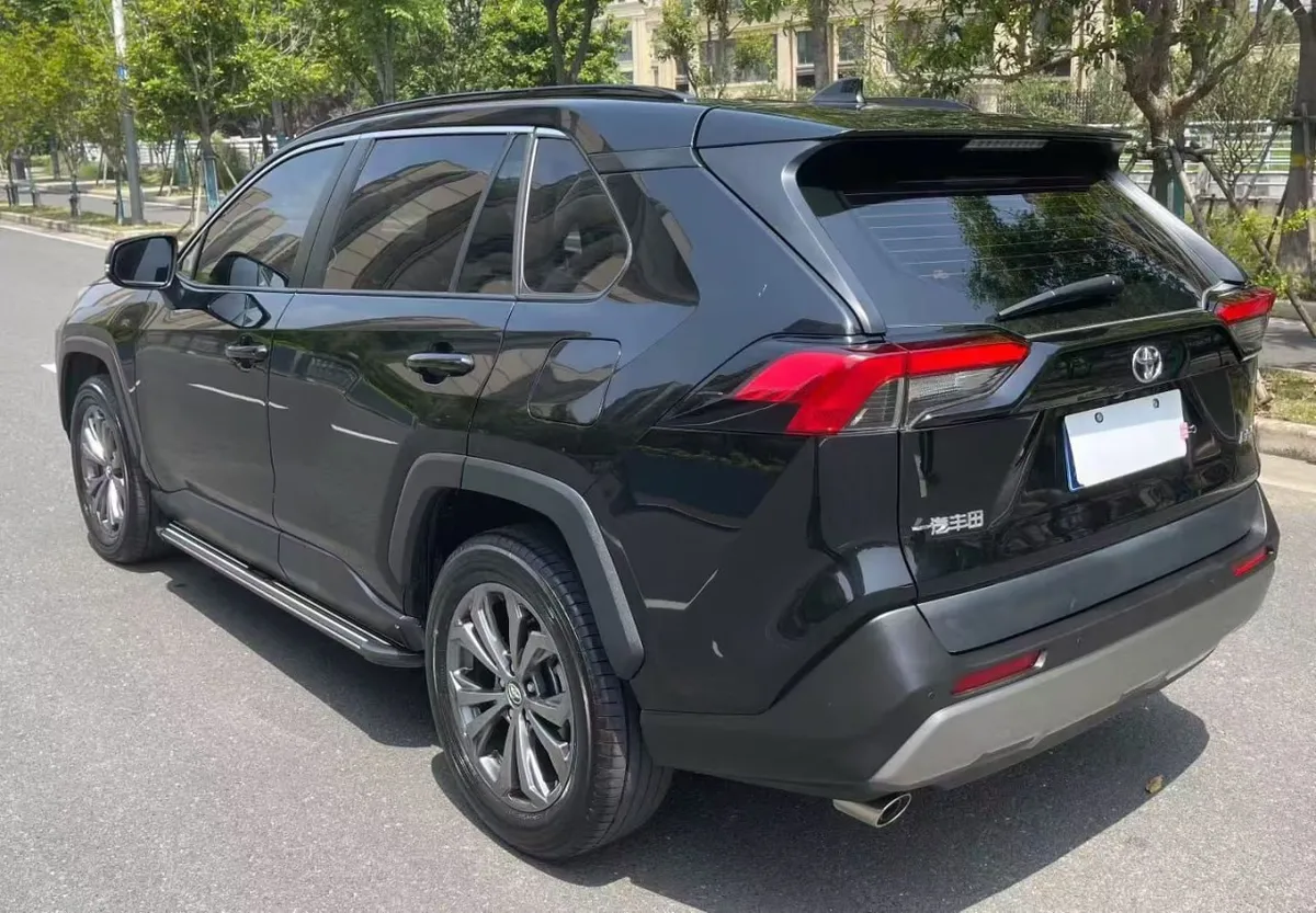 TOYOTA RAV4 2023