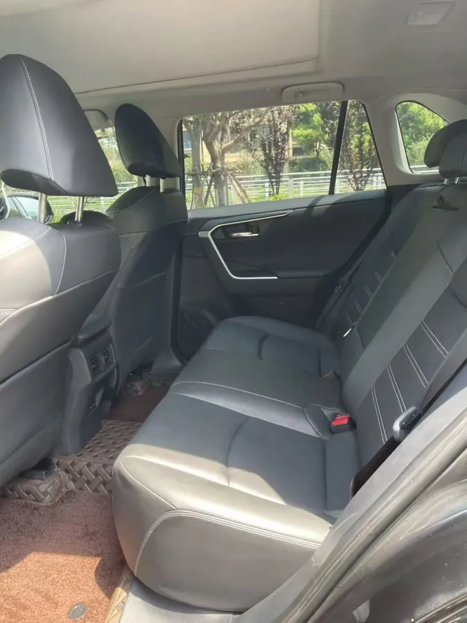 TOYOTA RAV4 2023