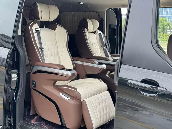 FORD TOURNEO 2022