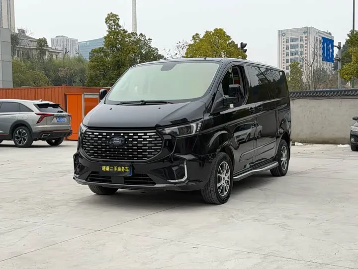 FORD TOURNEO 2022