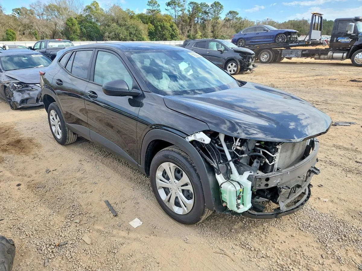 CHEVROLET TRAX LS 2025