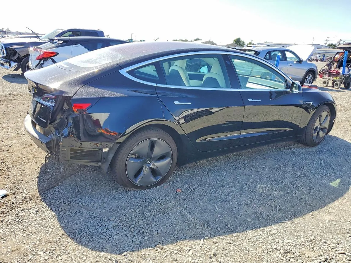 TESLA MODEL 3 2019