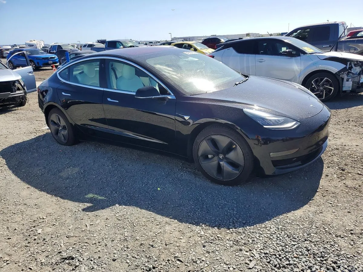 TESLA MODEL 3 2019
