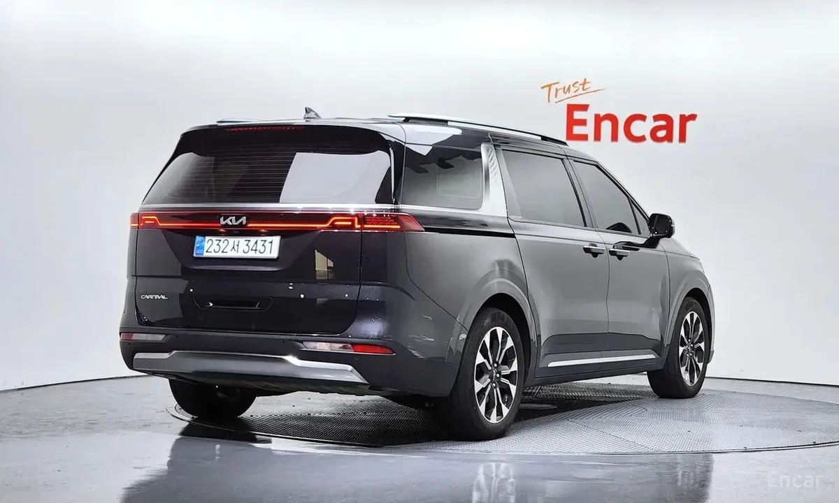 KIA CARNIVAL SIGNATURE 2023