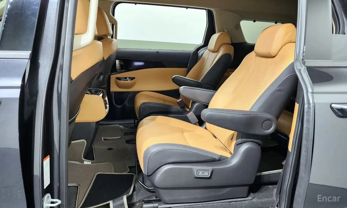 KIA CARNIVAL SIGNATURE 2023