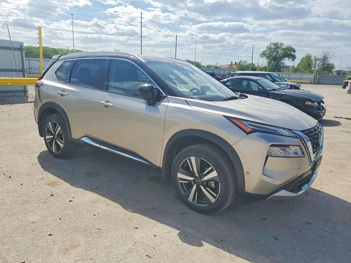 NISSAN ROGUE PLATINUM 2022