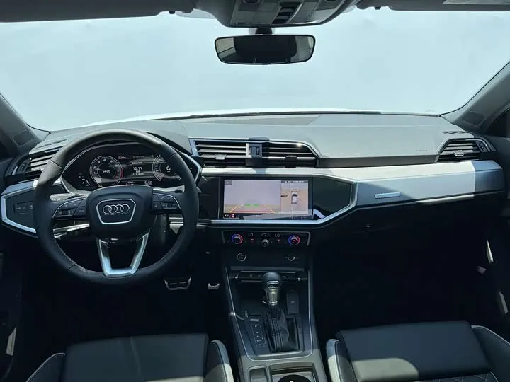 AUDI Q3 2026