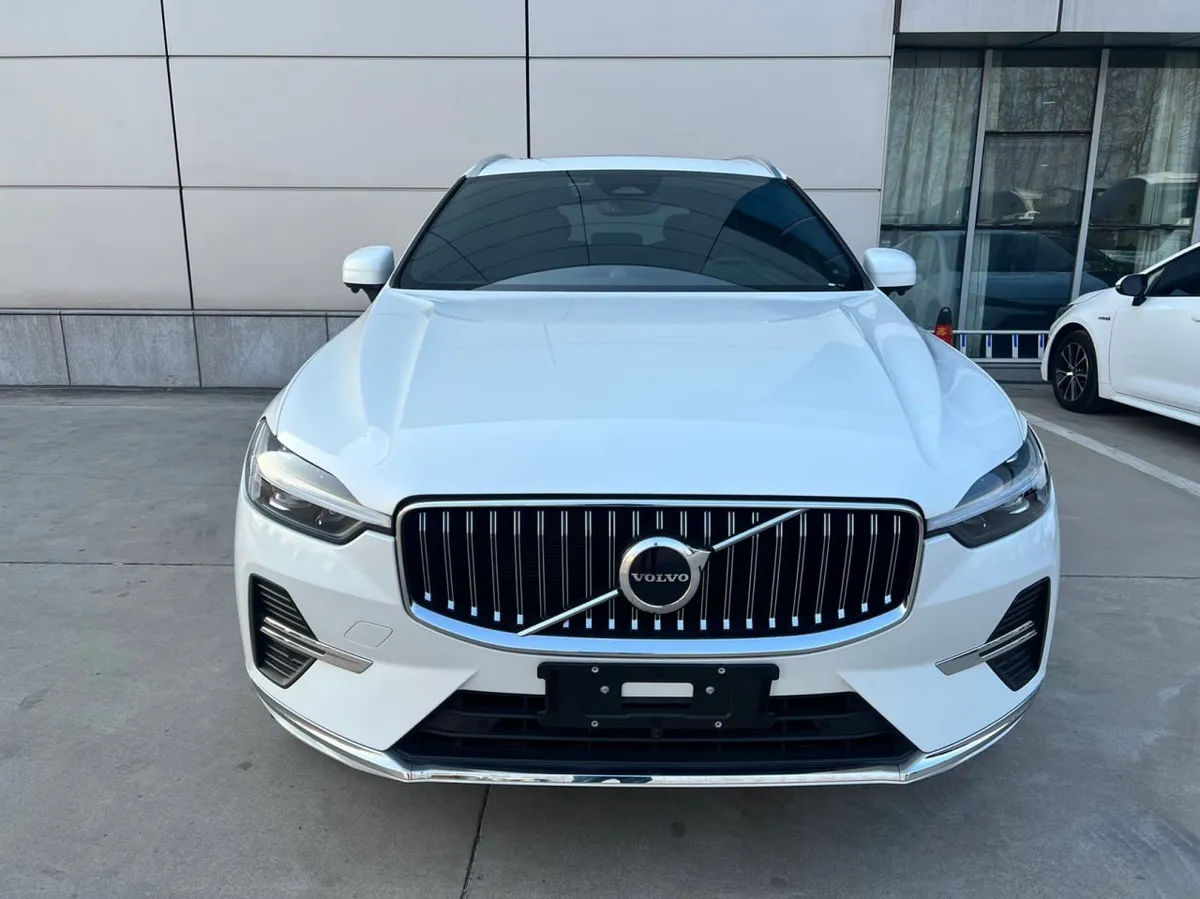 VOLVO XC60 2022