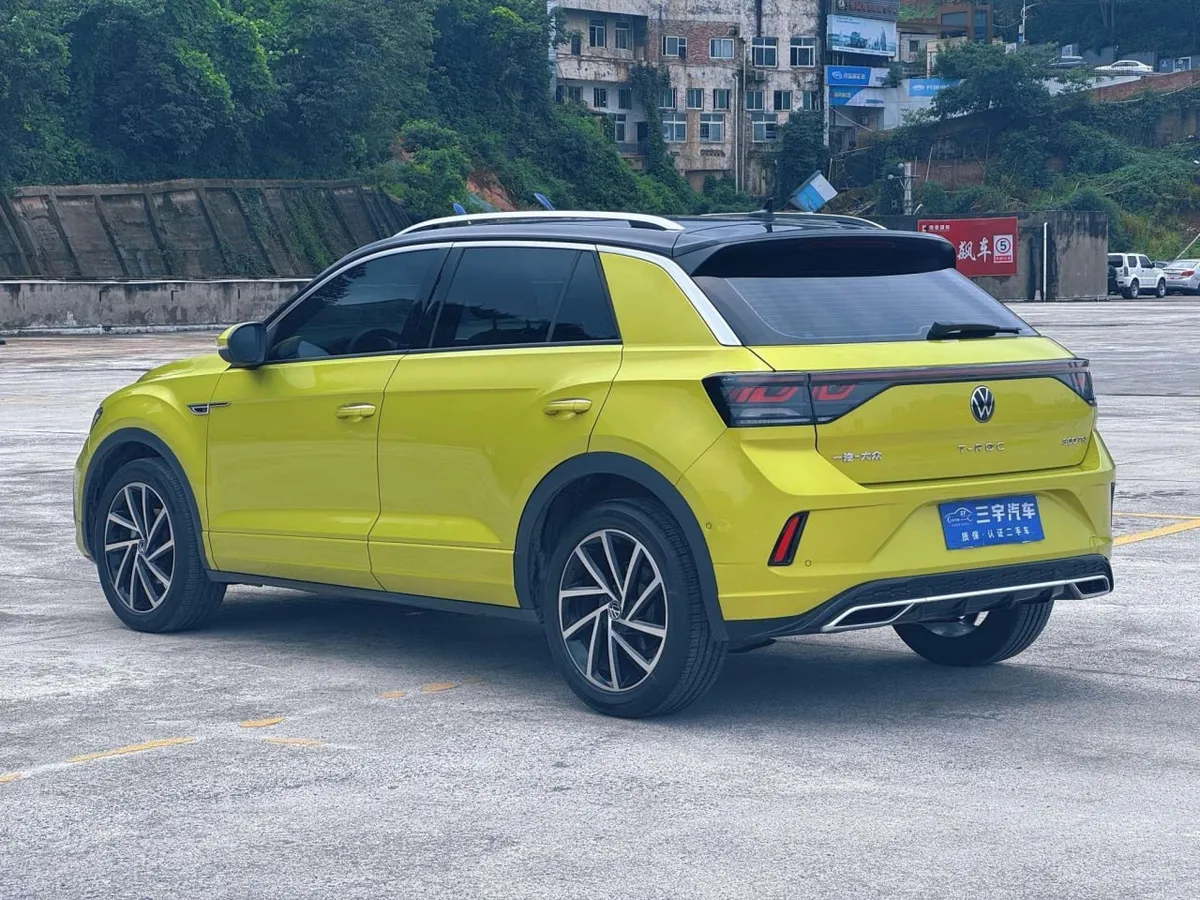 VOLKSWAGEN T-ROC 2023