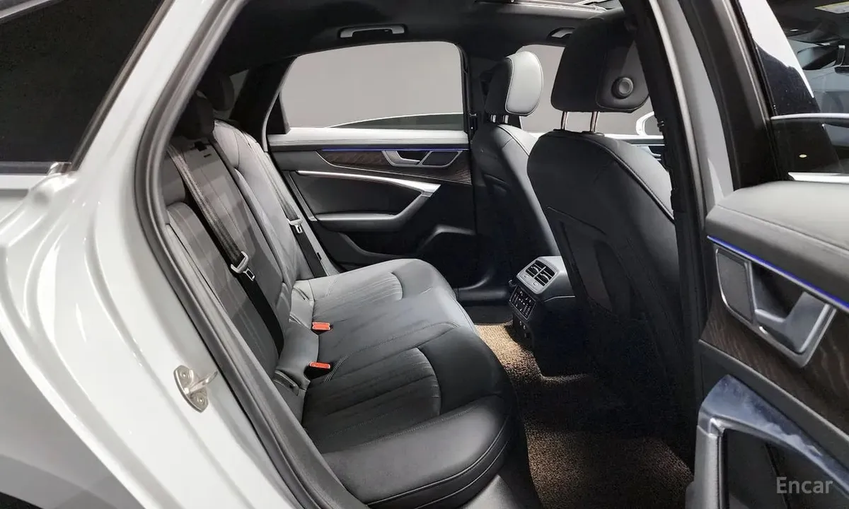 AUDI A6 2022