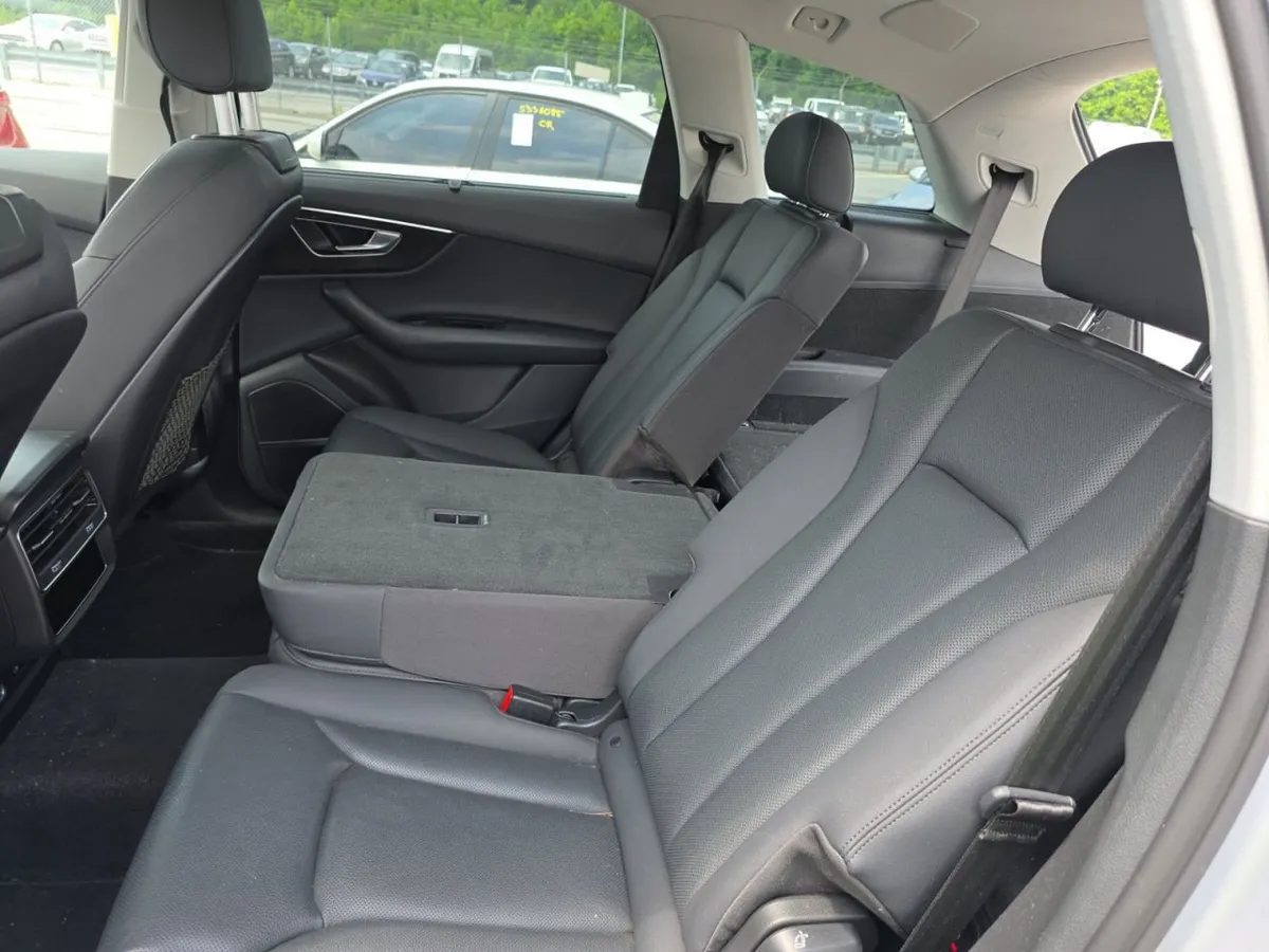 AUDI Q7 2022