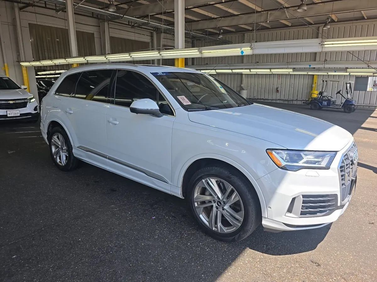 AUDI Q7 2021